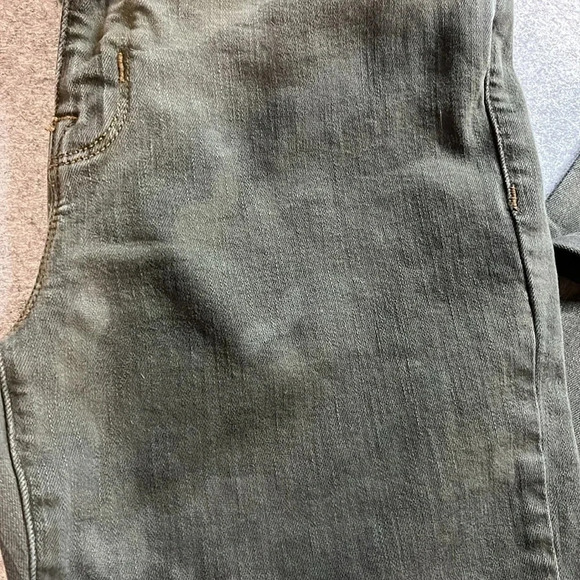 Sanctuary Social Ankle Skinny, Standard Rise, Size 28. Camo Print. - Picture 3 of 9